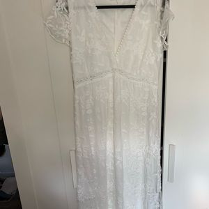 White lace maxi dress